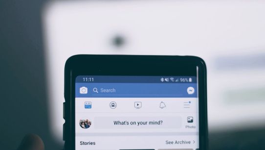 Facebook endrer annonseformatet for mobil
